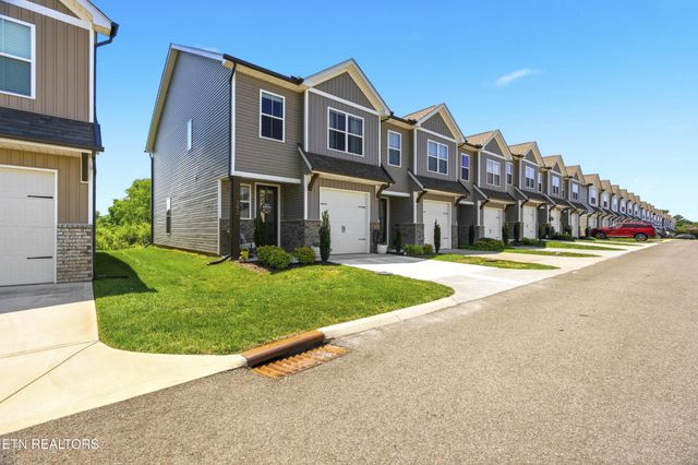 392 Judson Way, Lenoir City, TN 37771
