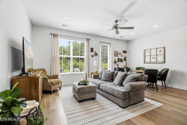 392 Judson Way, Lenoir City, TN 37771