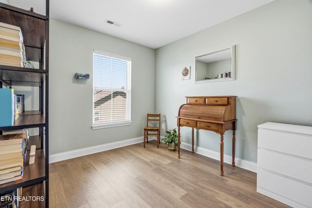 392 Judson Way, Lenoir City, TN 37771