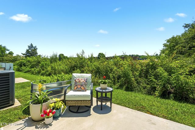 392 Judson Way, Lenoir City, TN 37771