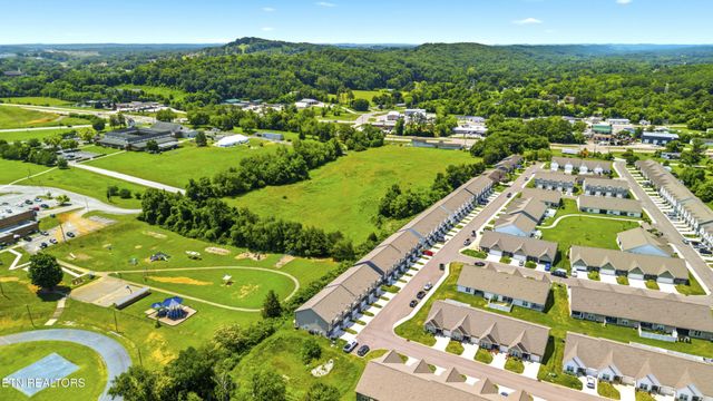 392 Judson Way, Lenoir City, TN 37771