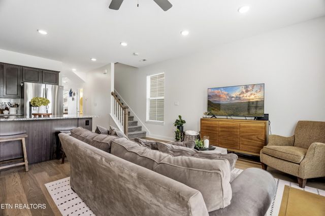 392 Judson Way, Lenoir City, TN 37771