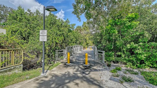 1677 DEVONSHIRE LANE, Sarasota, FL 34236