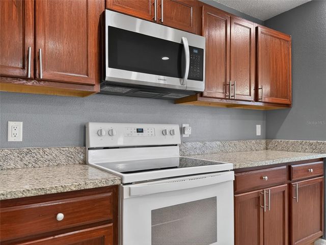 7821 FALABELLA COURT, Orlando, FL 32818