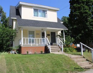 832 College Avenue, Grand Rapids, MI 49503