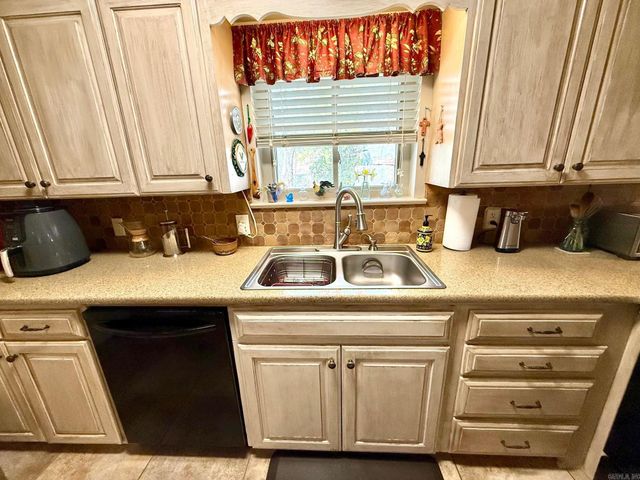 204 Mitchell Street, Hot Springs, AR 71913