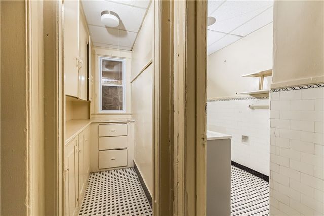 100-102 Parkway, Rochester, NY 14608