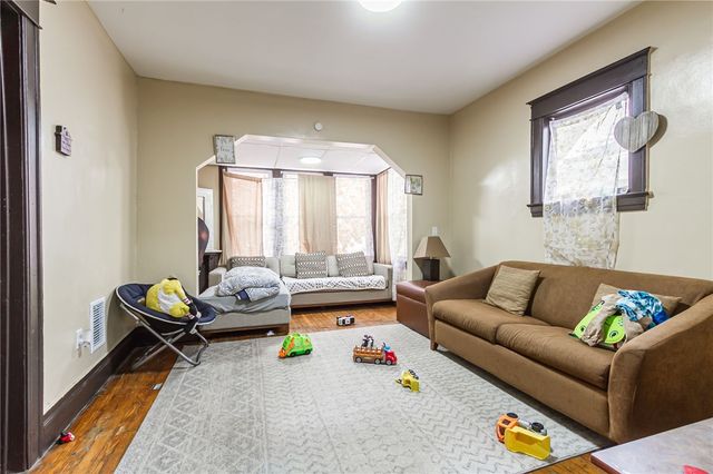 100-102 Parkway, Rochester, NY 14608