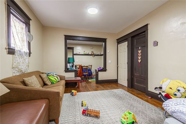 100-102 Parkway, Rochester, NY 14608