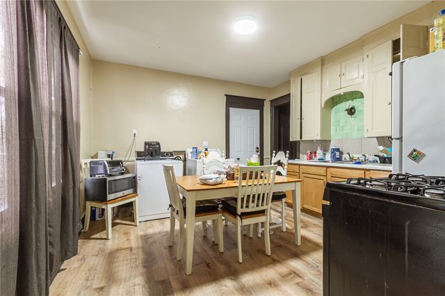 100-102 Parkway, Rochester, NY 14608