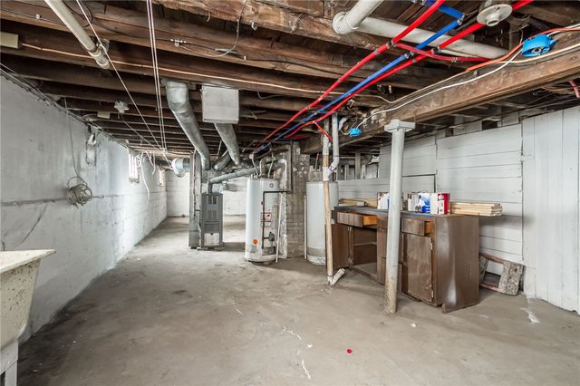 100-102 Parkway, Rochester, NY 14608