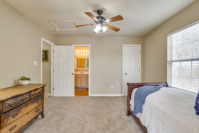 1129 Crazy Horse Trail, Burleson, TX 76028