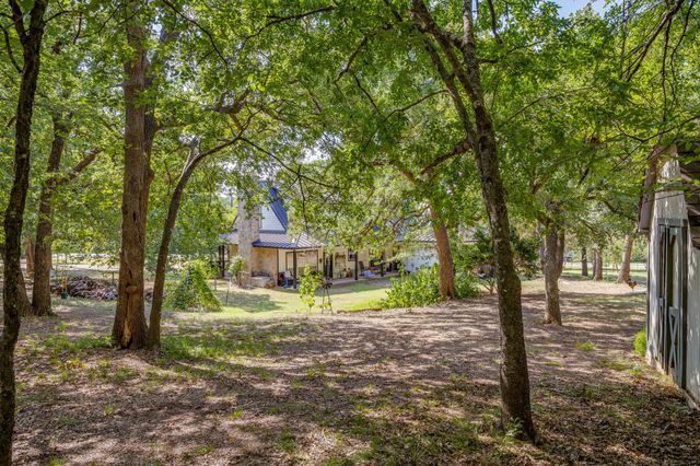 1129 Crazy Horse Trail, Burleson, TX 76028