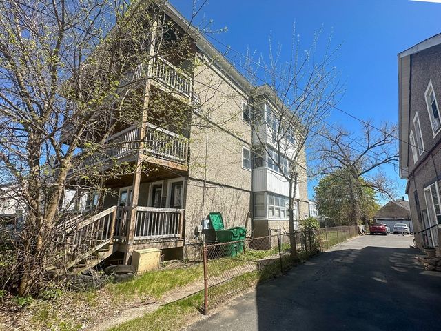 625 Mckinstry Ave, Chicopee, MA 01020