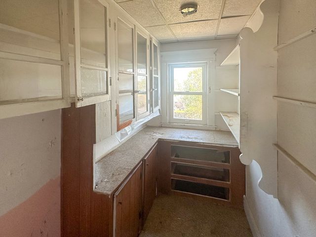625 Mckinstry Ave, Chicopee, MA 01020