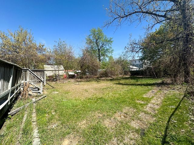 625 Mckinstry Ave, Chicopee, MA 01020