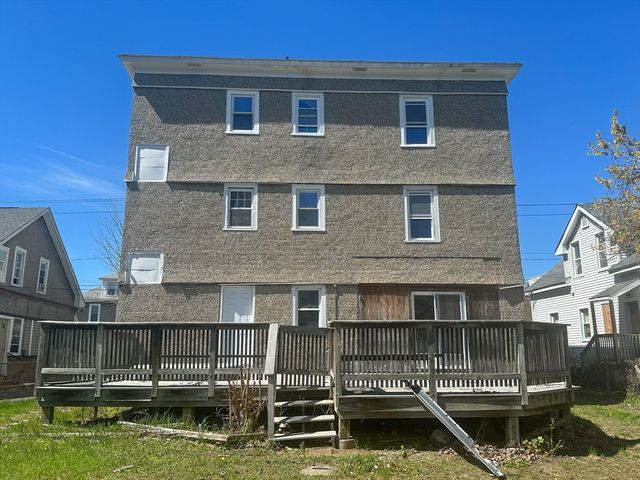 625 Mckinstry Ave, Chicopee, MA 01020