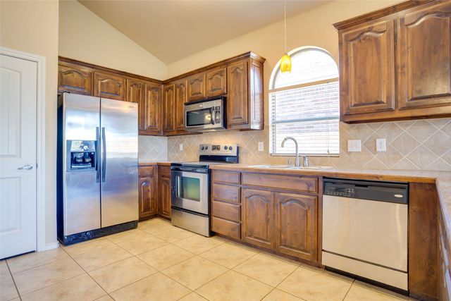 10012 Butte Meadows Drive, Fort Worth, TX 76177