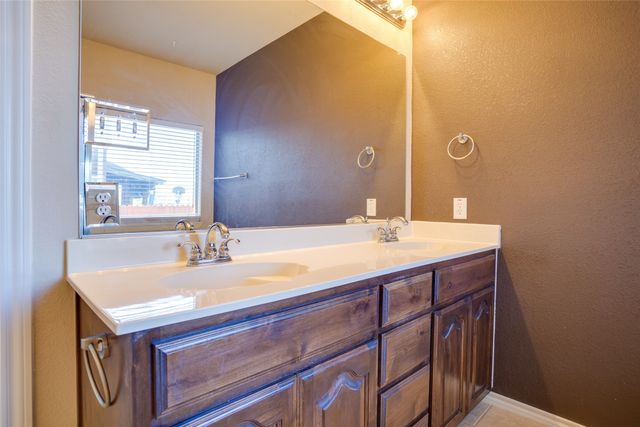 10012 Butte Meadows Drive, Fort Worth, TX 76177