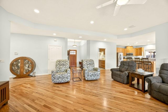 1937 Woodside Drive, Medford, OR 97501