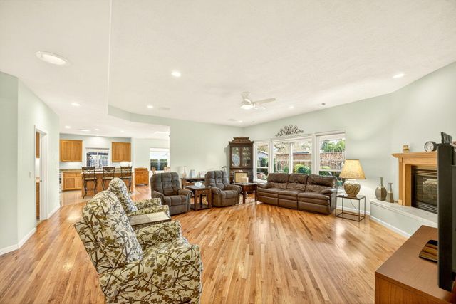 1937 Woodside Drive, Medford, OR 97501