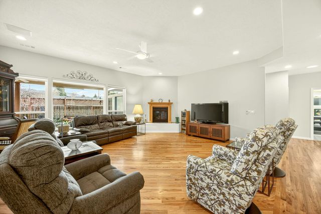 1937 Woodside Drive, Medford, OR 97501