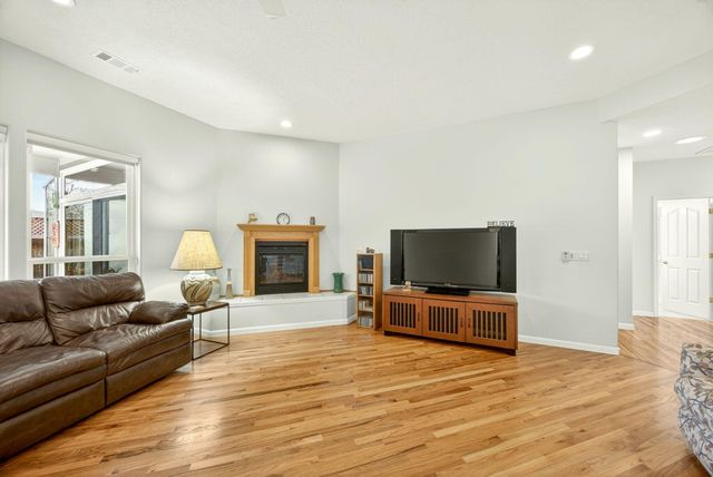 1937 Woodside Drive, Medford, OR 97501