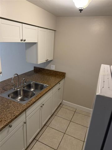 1718 SW 69 TERRACE, Gainesville, FL 32607