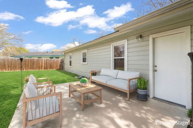 115 NE Taylor Street, Burleson, TX 76028