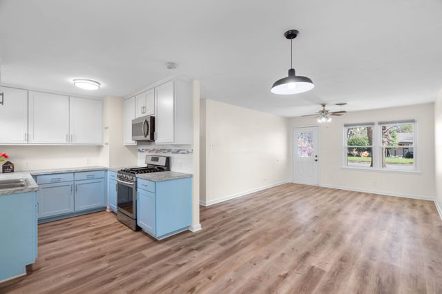 115 NE Taylor Street, Burleson, TX 76028