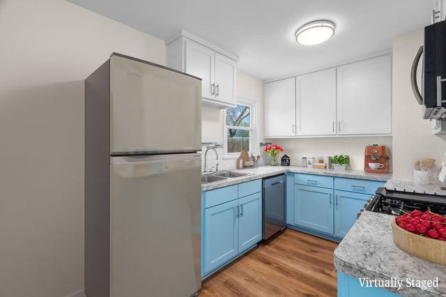 115 NE Taylor Street, Burleson, TX 76028