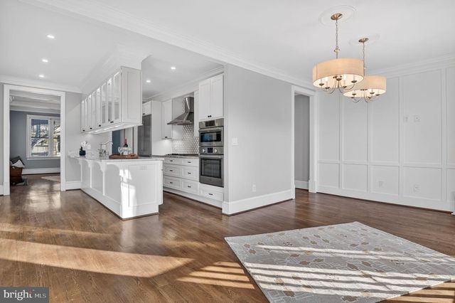 2820 BELLEVUE TER NW, Washington, DC 20007