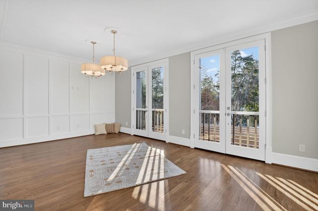 2820 BELLEVUE TER NW, Washington, DC 20007