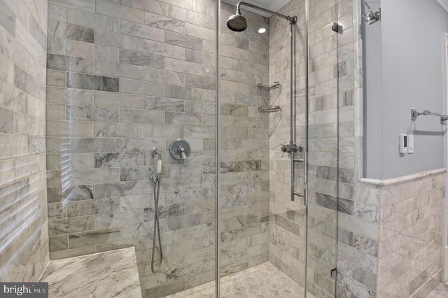 2820 BELLEVUE TER NW, Washington, DC 20007