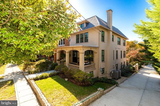 2820 BELLEVUE TER NW, Washington, DC 20007