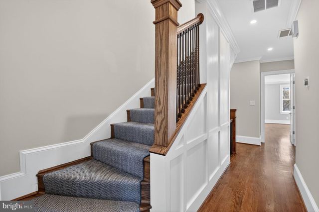 2820 BELLEVUE TER NW, Washington, DC 20007