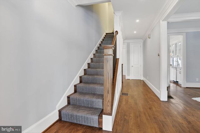 2820 BELLEVUE TER NW, Washington, DC 20007