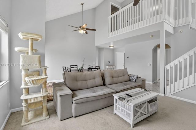 9481 Oak Grove Cir, Davie, FL 33328