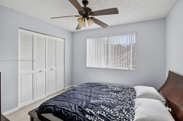 9481 Oak Grove Cir, Davie, FL 33328