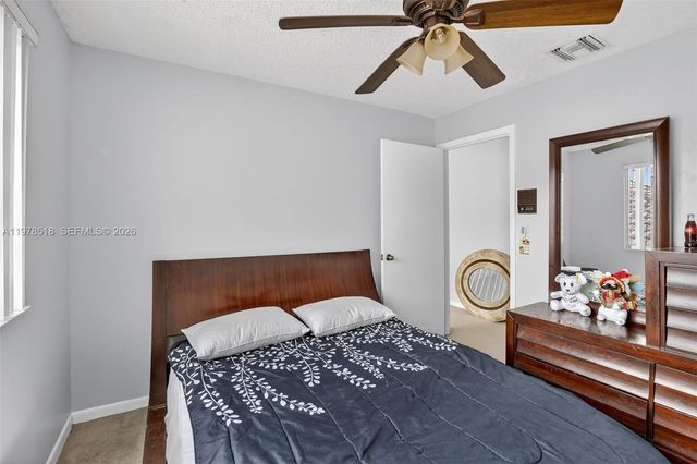 9481 Oak Grove Cir, Davie, FL 33328