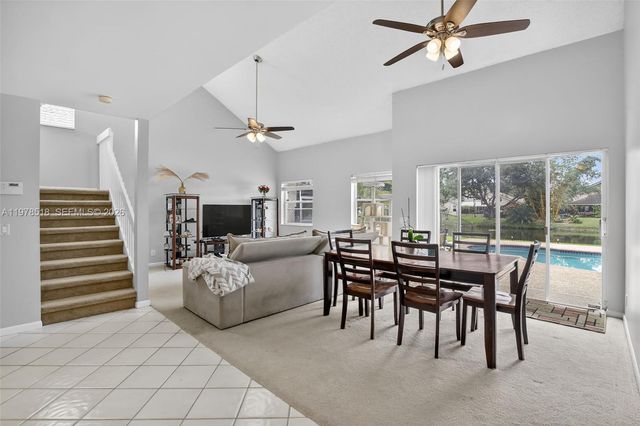 9481 Oak Grove Cir, Davie, FL 33328