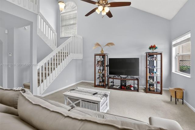 9481 Oak Grove Cir, Davie, FL 33328