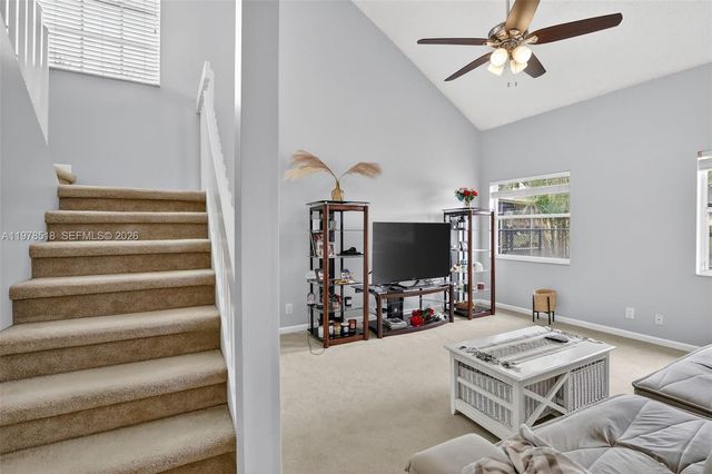 9481 Oak Grove Cir, Davie, FL 33328