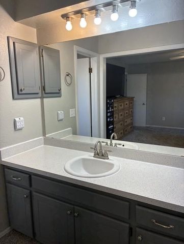 2105 Castle Rock, Edmond, OK 73003
