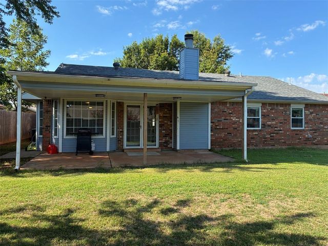 2105 Castle Rock, Edmond, OK 73003