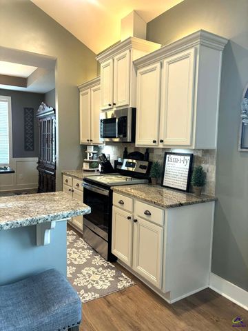 103 Barnyard Way, Perry, GA 31069