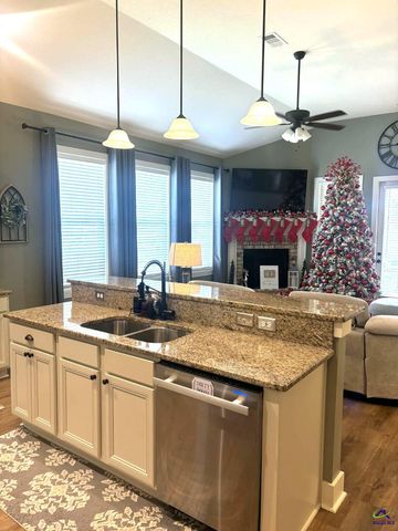 103 Barnyard Way, Perry, GA 31069