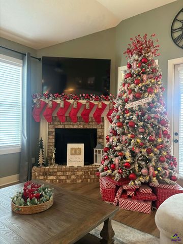 103 Barnyard Way, Perry, GA 31069