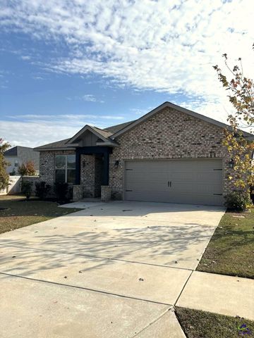 103 Barnyard Way, Perry, GA 31069