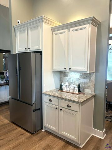 103 Barnyard Way, Perry, GA 31069